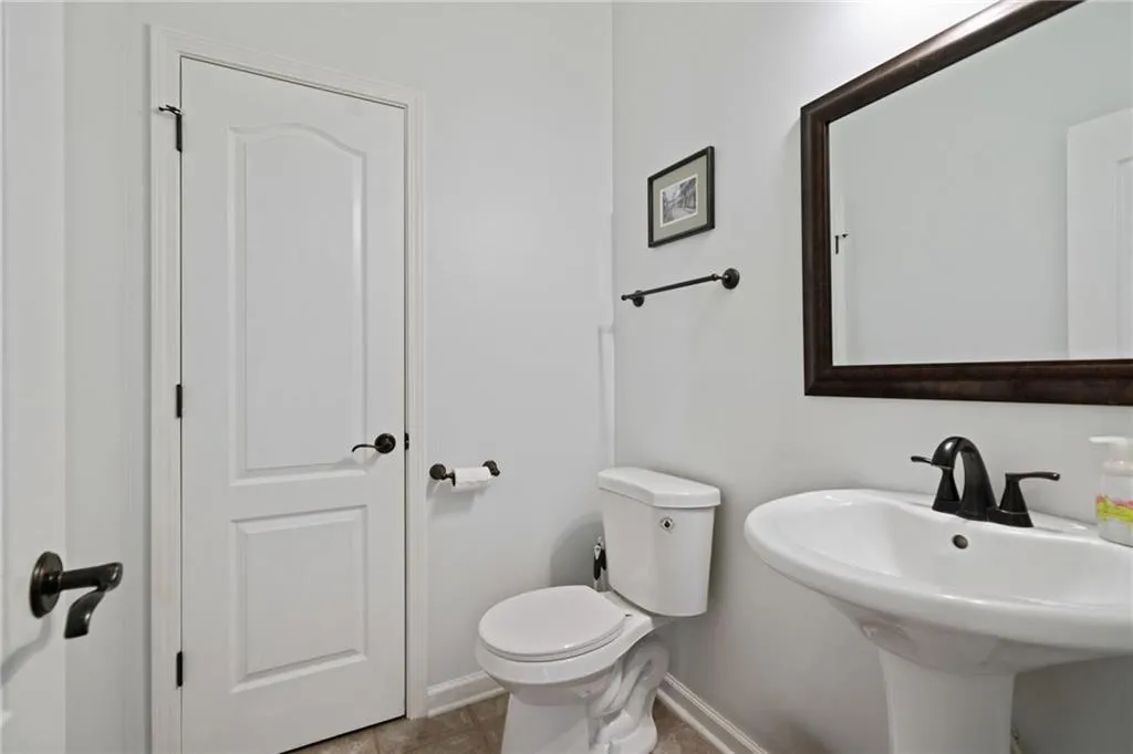 Canton, Georgia 30115, United States, 4 Bedrooms Bedrooms, ,3 BathroomsBathrooms,Residential,Active,138027