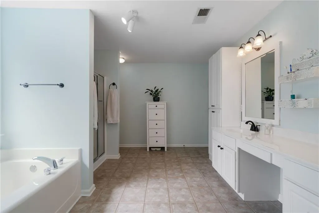 Canton, Georgia 30115, United States, 4 Bedrooms Bedrooms, ,3 BathroomsBathrooms,Residential,Active,138027