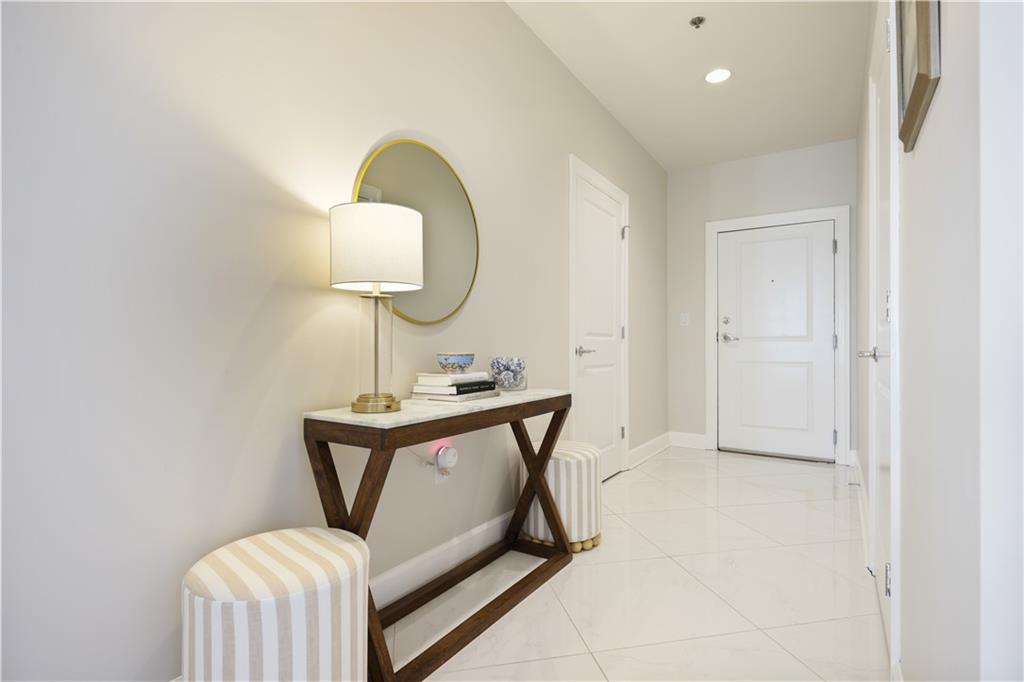 325 E Paces Ferry Road NE 2005