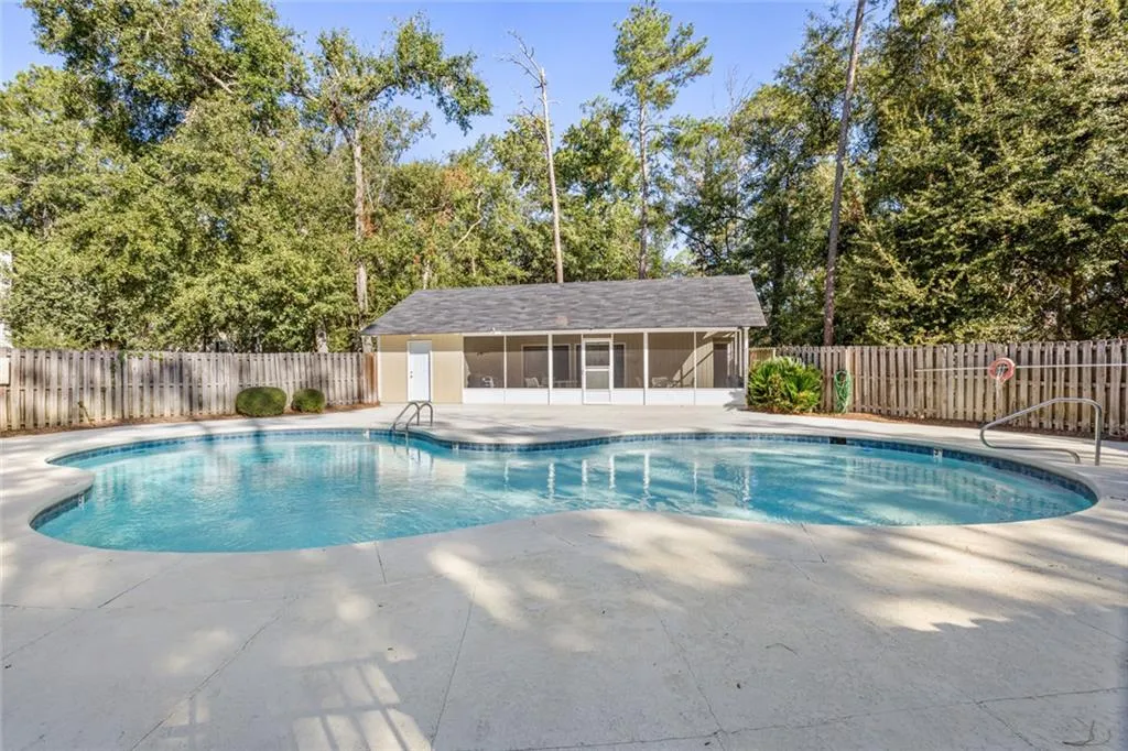 Valdosta, Georgia 31602, United States, 3 Bedrooms Bedrooms, ,2 BathroomsBathrooms,Residential,Active,250252