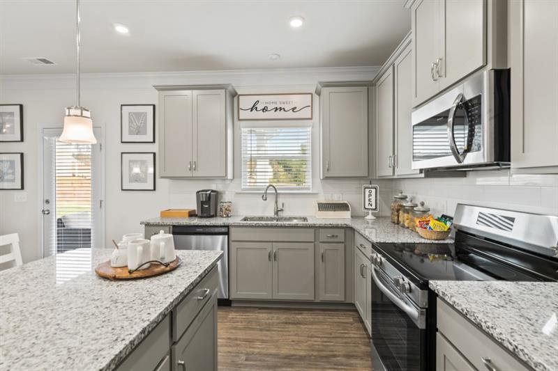 640 Blackshear Trail