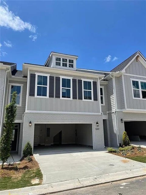 Townhouse For Sale - 1247 Winterhaven Drive<br/> Cumming, GA 30041