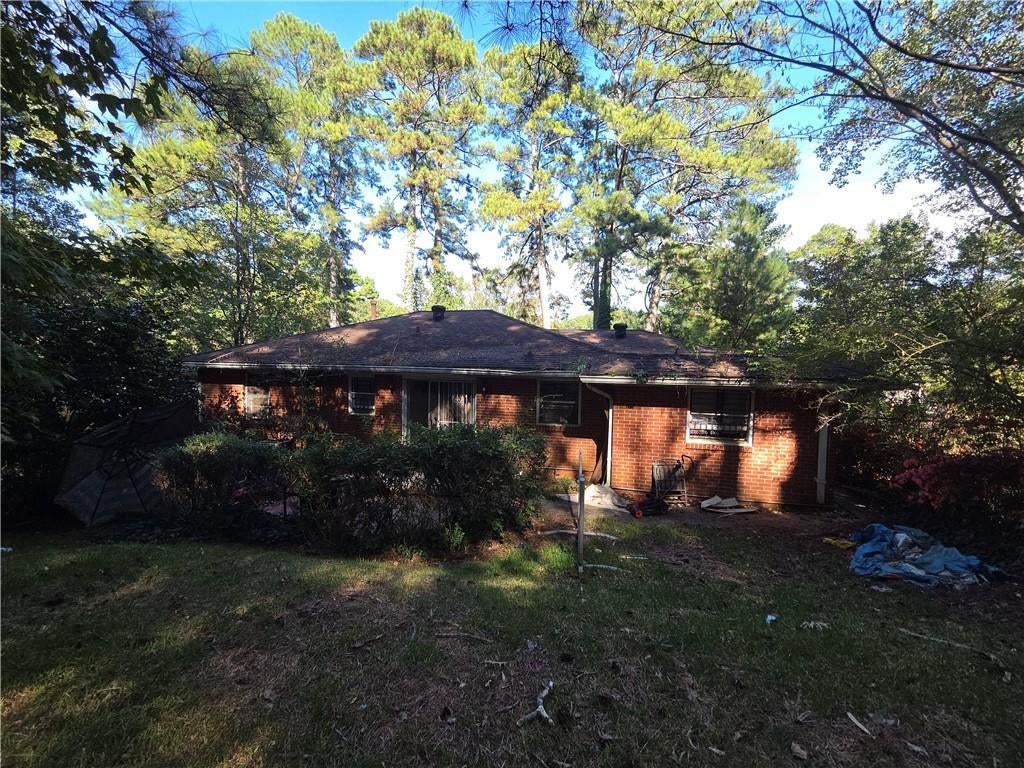 2716 Hedgewood Drive NW