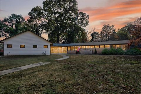 Homes For Sale - 32 Mcdonough Street<br/> Hampton, GA 30228