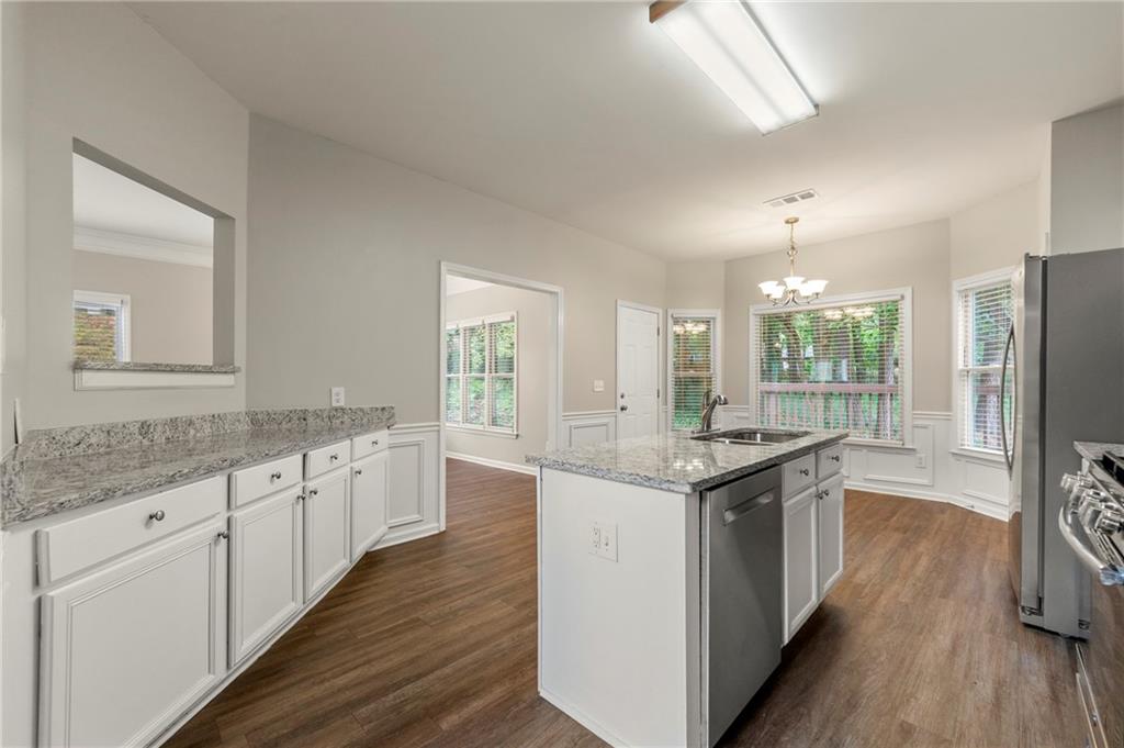 2004 Cobblewood Drive NW