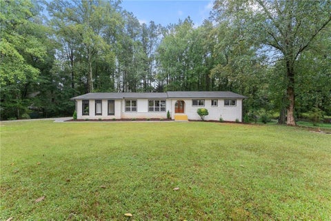 Homes For Sale - 758 Springlake Road<br/> Lawrenceville, GA 30045