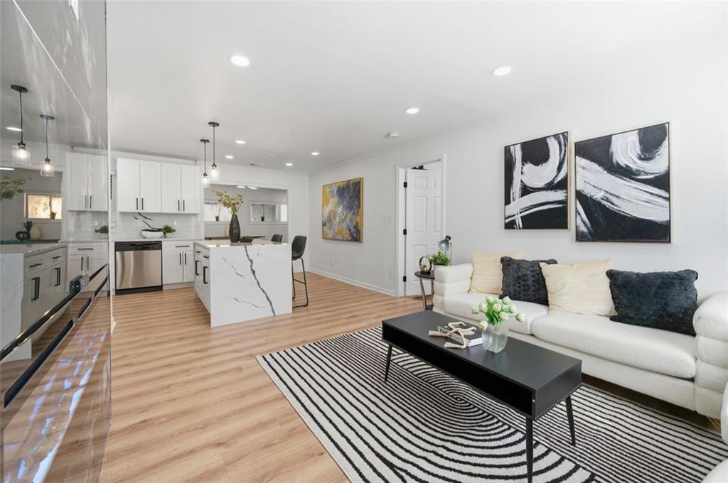 2541 SANTA BARBARA Drive NW