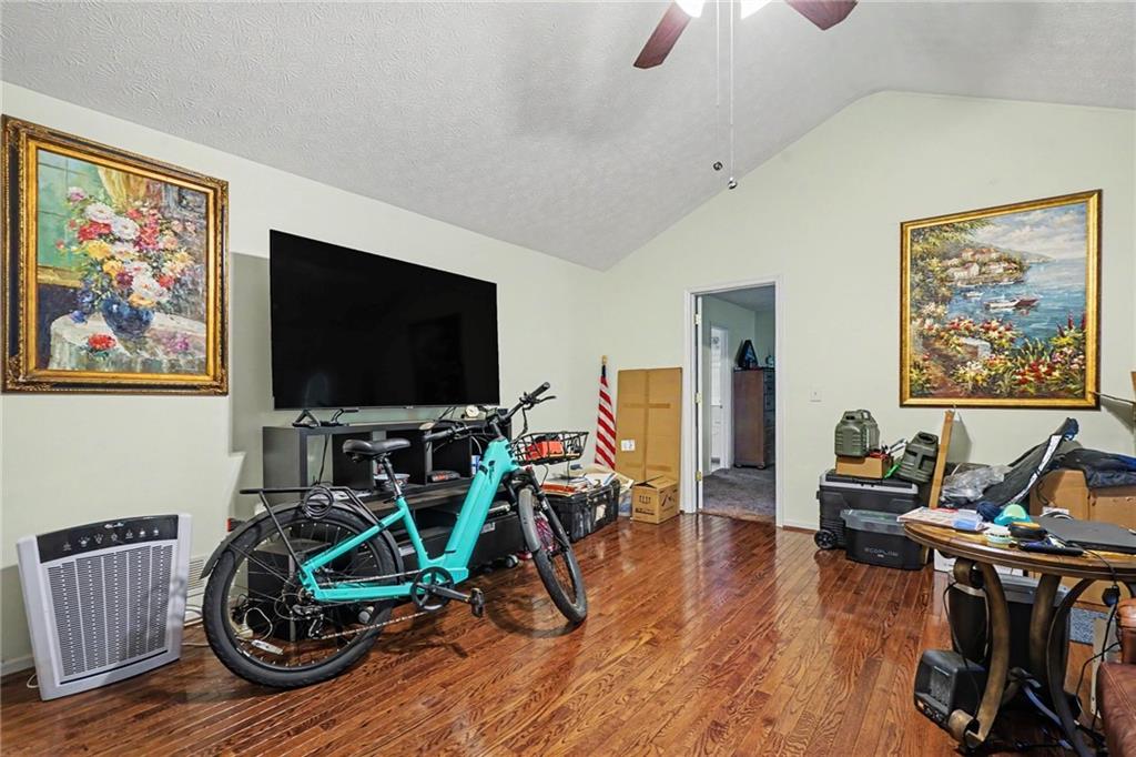 1204 Ridgecrest Drive