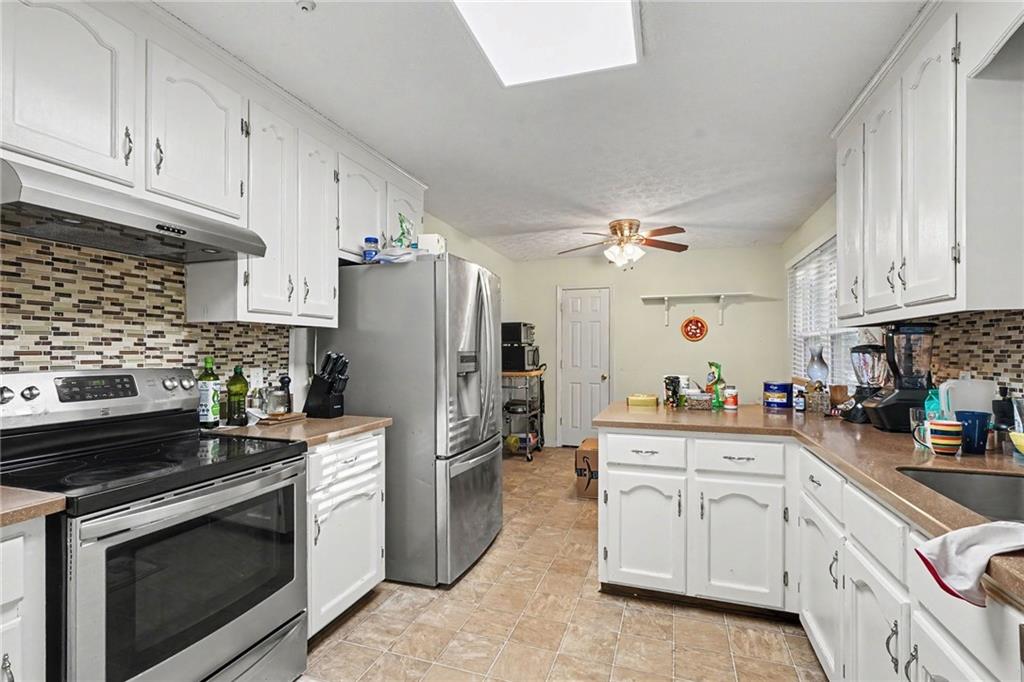 1204 Ridgecrest Drive