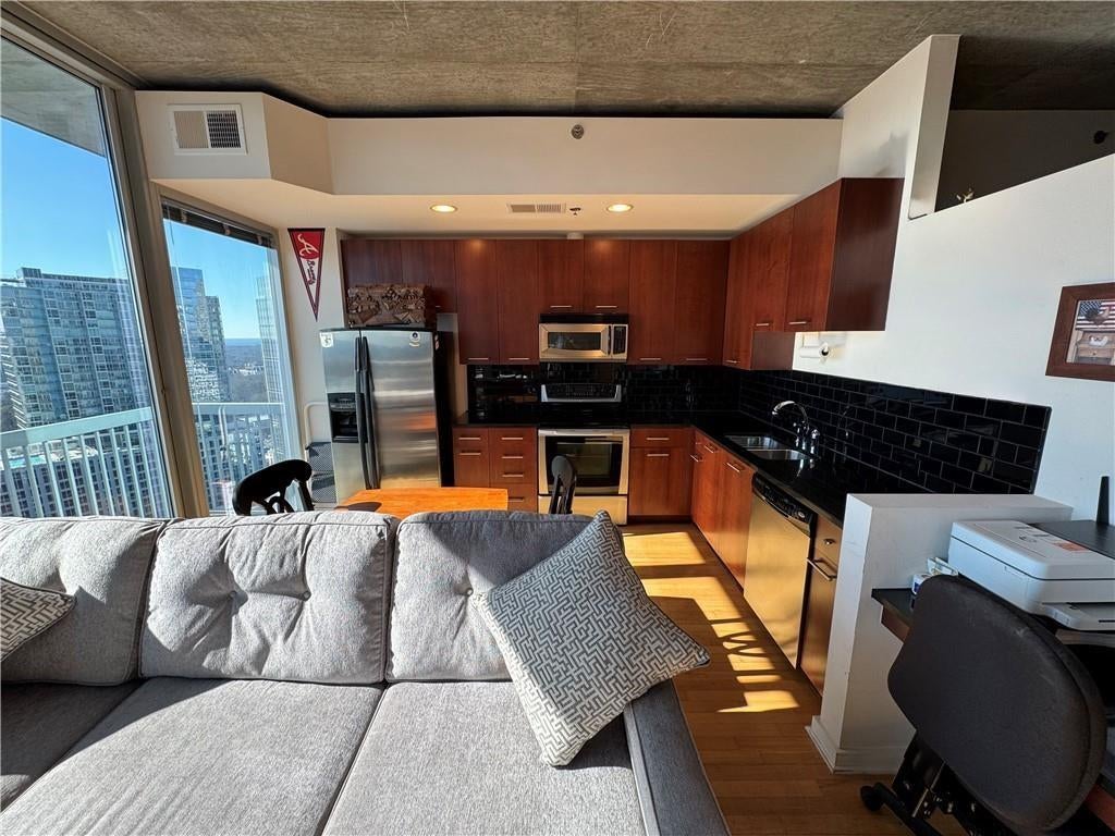3324 Peachtree Road NE 2606
