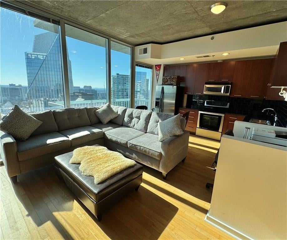 3324 Peachtree Road NE 2606
