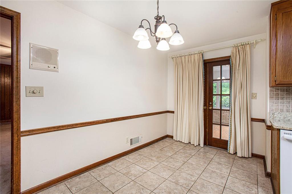 12080 Mountain Laurel Drive, Roswell, Georgia image 16
