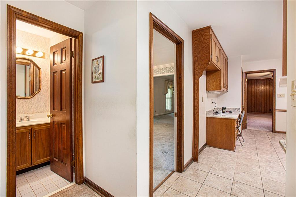 12080 Mountain Laurel Drive, Roswell, Georgia image 19