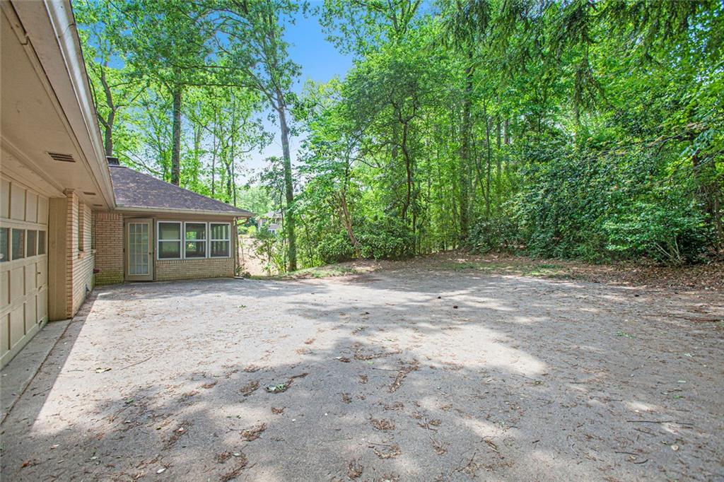 12080 Mountain Laurel Drive, Roswell, Georgia image 35
