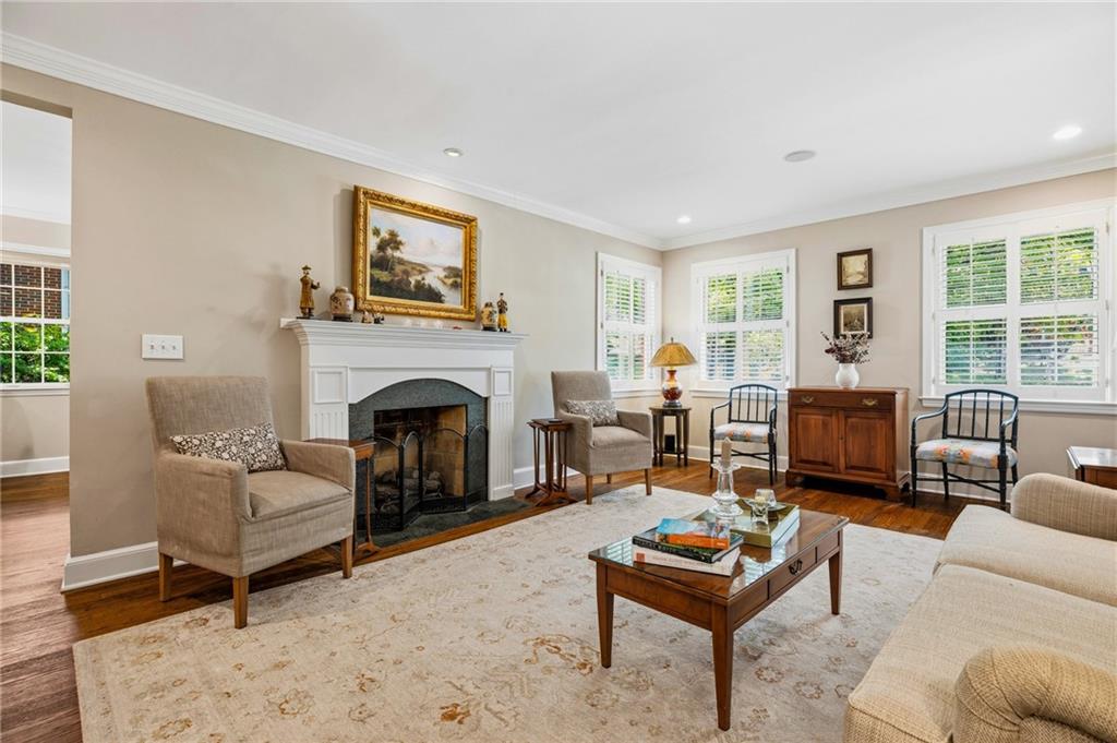 841 W Ponce de Leon Avenue