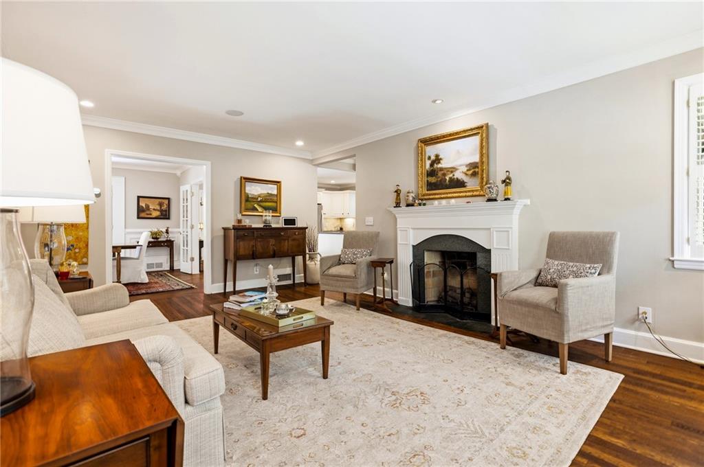 841 W Ponce de Leon Avenue