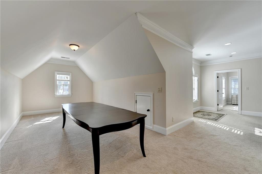 1054 Morgan Garner Drive, Lilburn, Georgia image 39