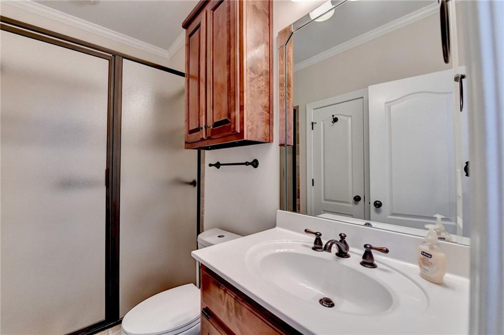 1054 Morgan Garner Drive, Lilburn, Georgia image 35