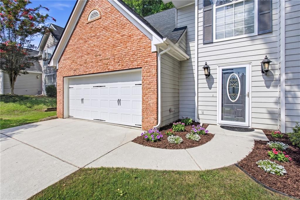 640 Suwanee Lakes Circle