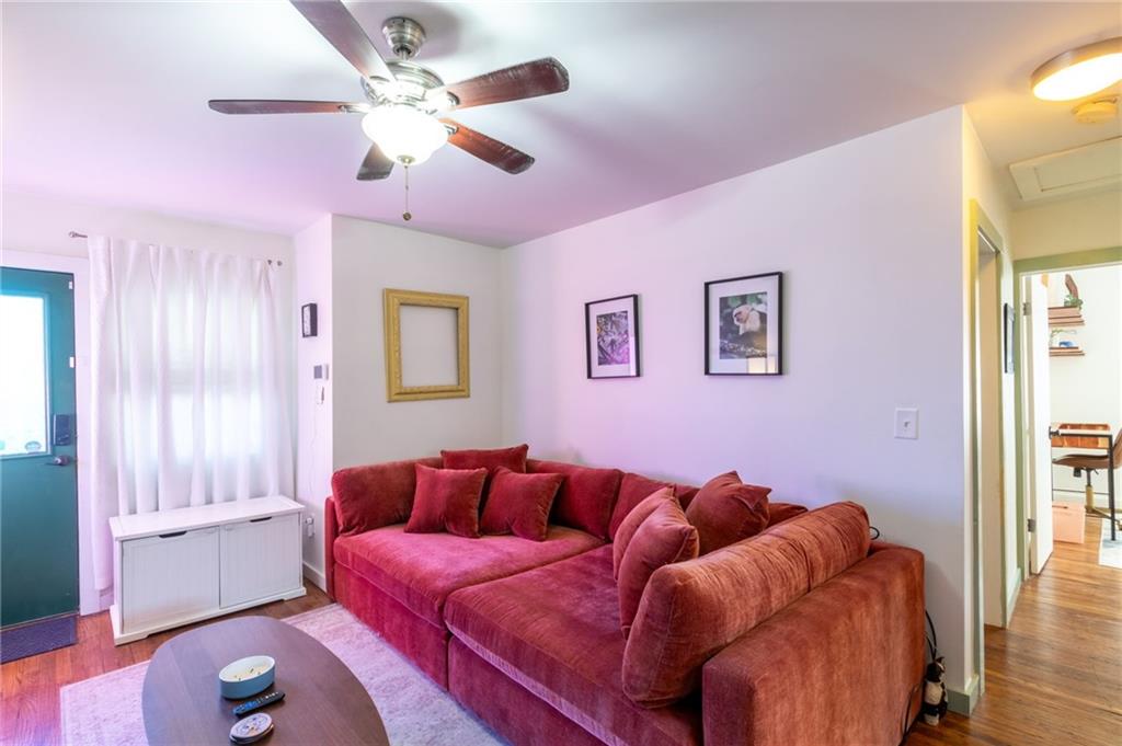 561 Formwalt Street SW 10