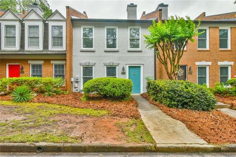 Townhouse For Sale - 3515 Nutmeg Drive<br/> Duluth, GA 30096