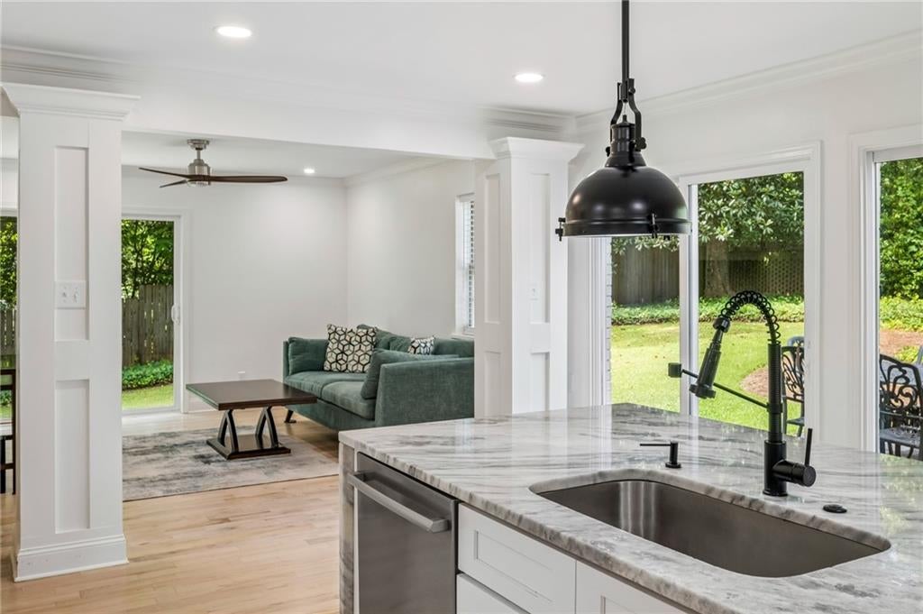 2211 Hill Park Court