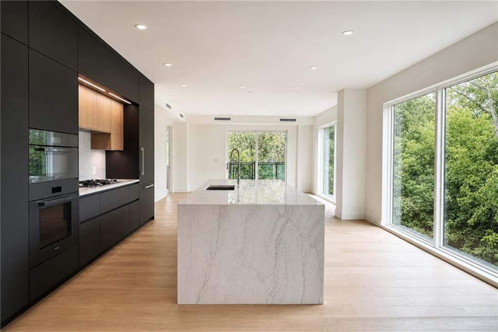 318 Sandy Springs Circle 230