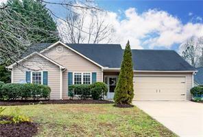 Agent must be at showings. application on website, academyproperties.ws Vaulted and trey ceilings, hardwood flooring, nice private back yard. Open kitchen plan, cl-de-sac lot. ceiling fans, fireplace, NO pet and NO smoking. 3x amount of rent in provable monthly income, no evictions, liens, judgements last 3 years, good residential and employment histories. good payable credit. NO pets and NO smoking.