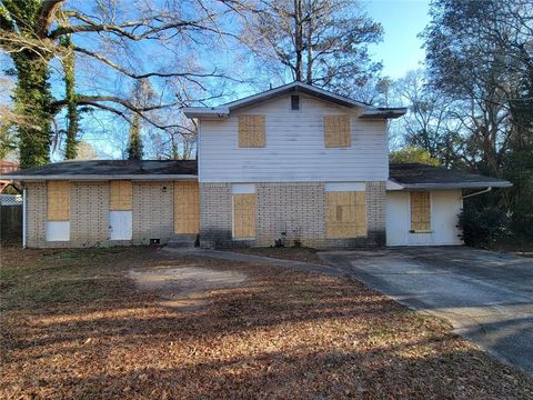 Homes For Sale - 745 S Carter Drive<br/> Jonesboro, GA 30236