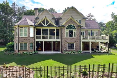 A home in Dacula