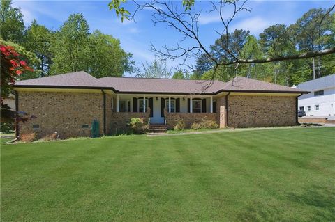 Photo of 751 Oakley Drive NW, Marietta, GA 30064 (MLS # 7751140)