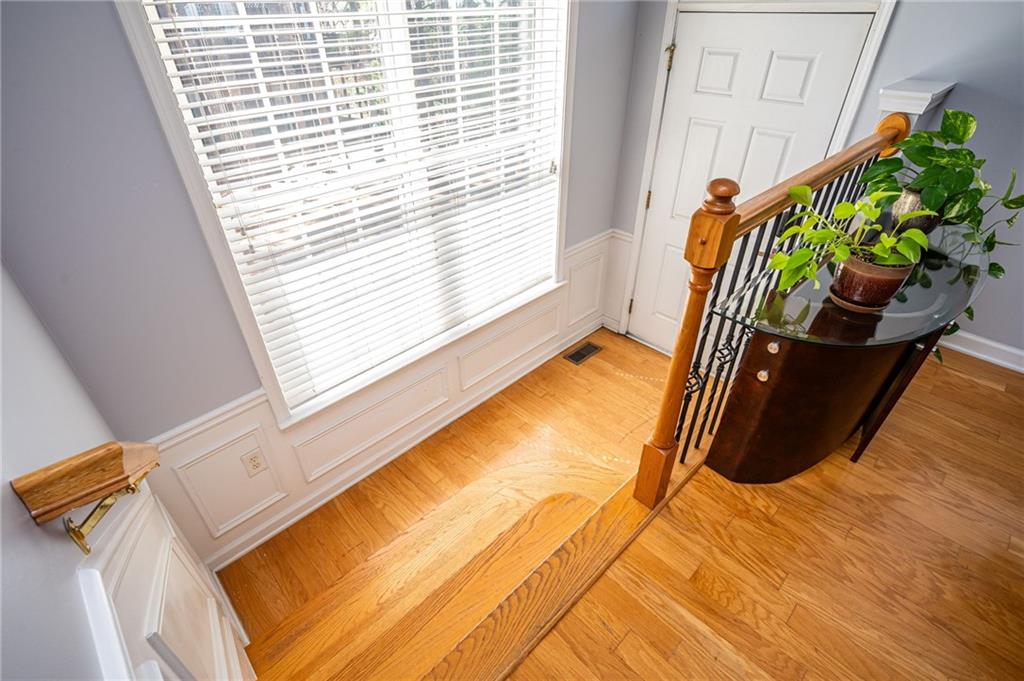402 Iona Abbey Court, Smyrna, Georgia image 4