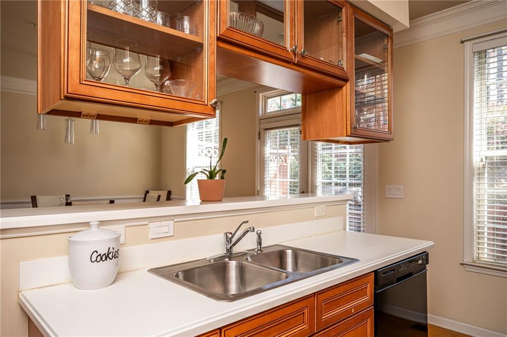 402 Iona Abbey Court, Smyrna, Georgia image 14