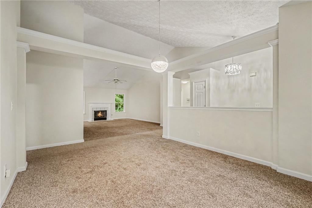245 London Lane