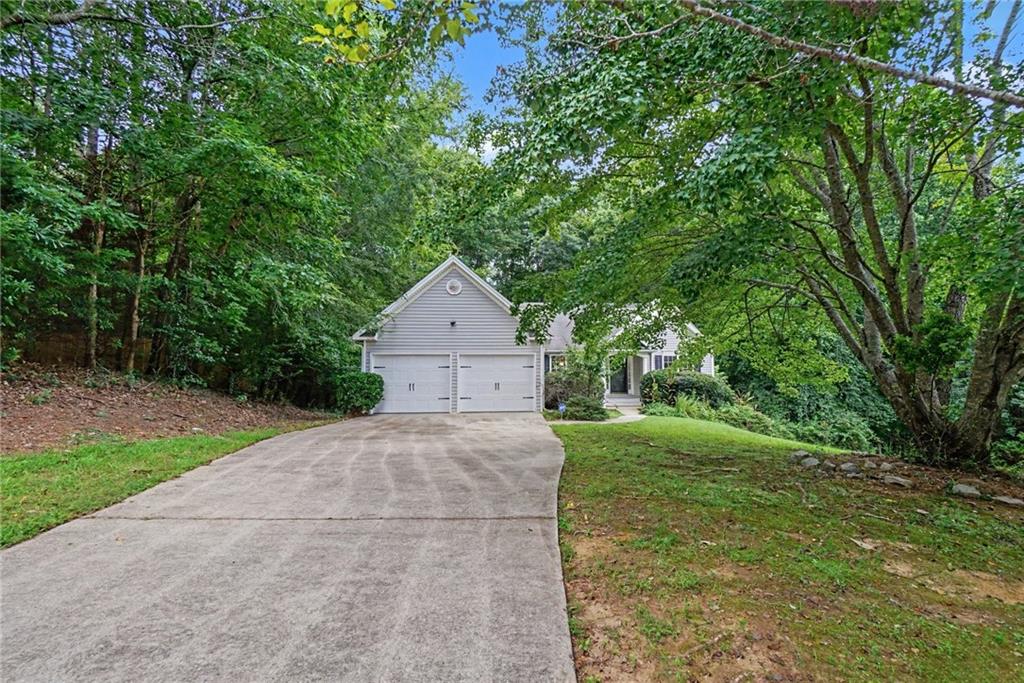 245 London Lane