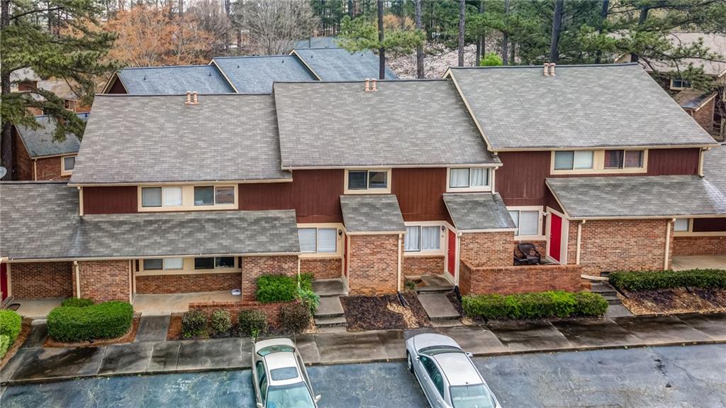 COUNTRY PLACE - Residential Lease