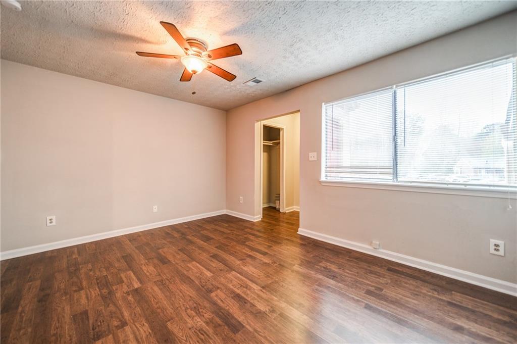 COUNTRY PLACE - Residential Lease