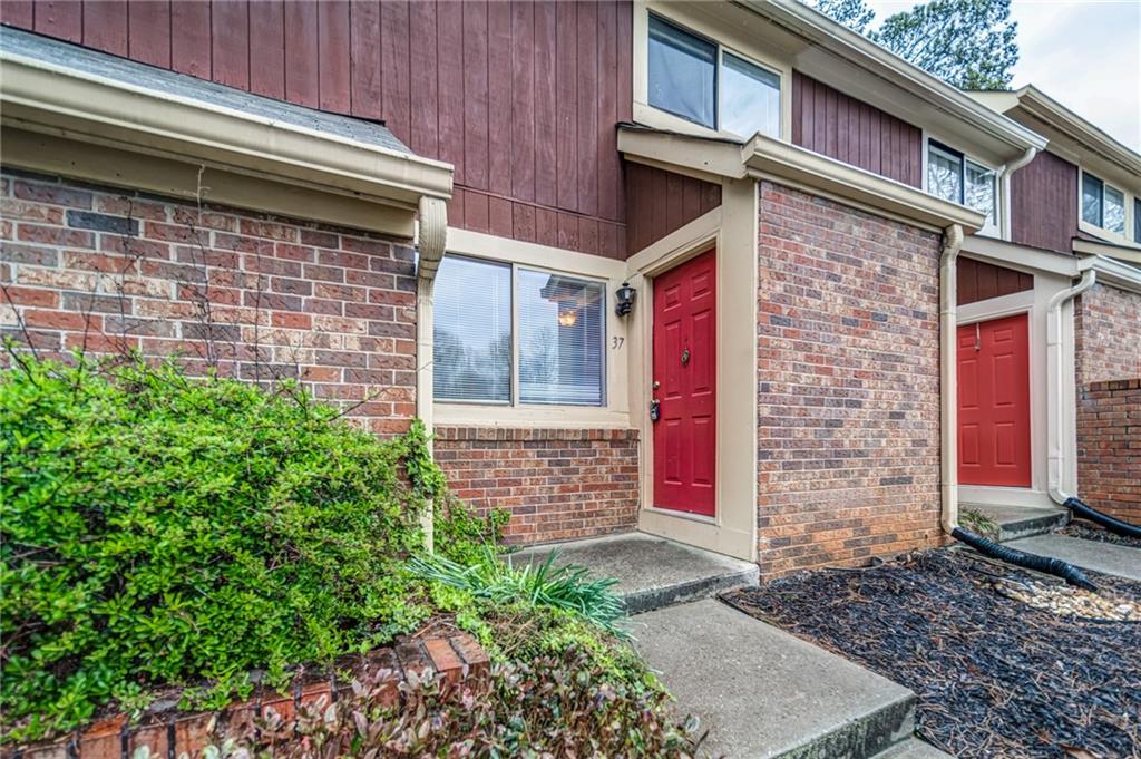 COUNTRY PLACE - Residential Lease