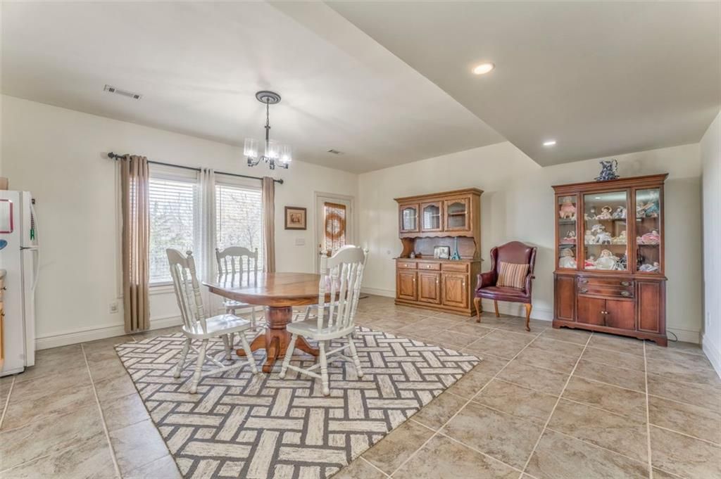 listing image 80