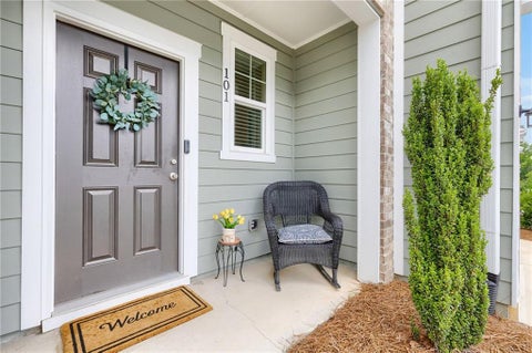 Townhouse For Sale - 101 Rydal Way<br/> Winder, GA 30680