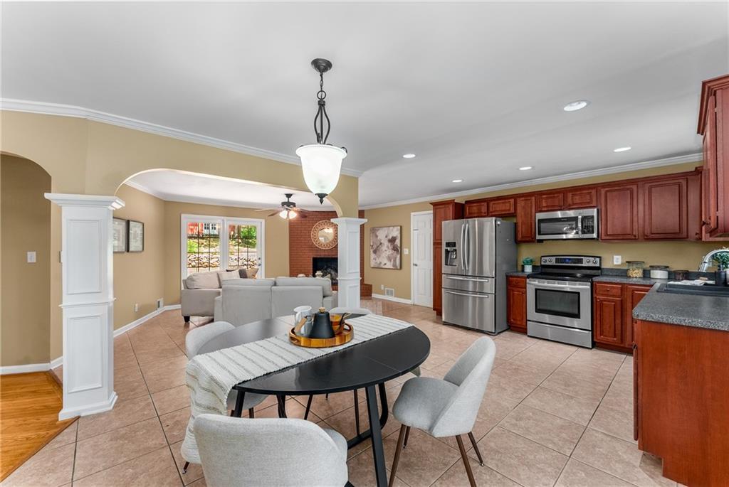 2279 Parkview Circle