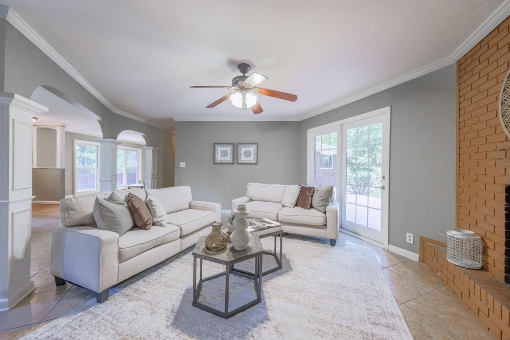 2279 Parkview Circle, College Park, Georgia image 16