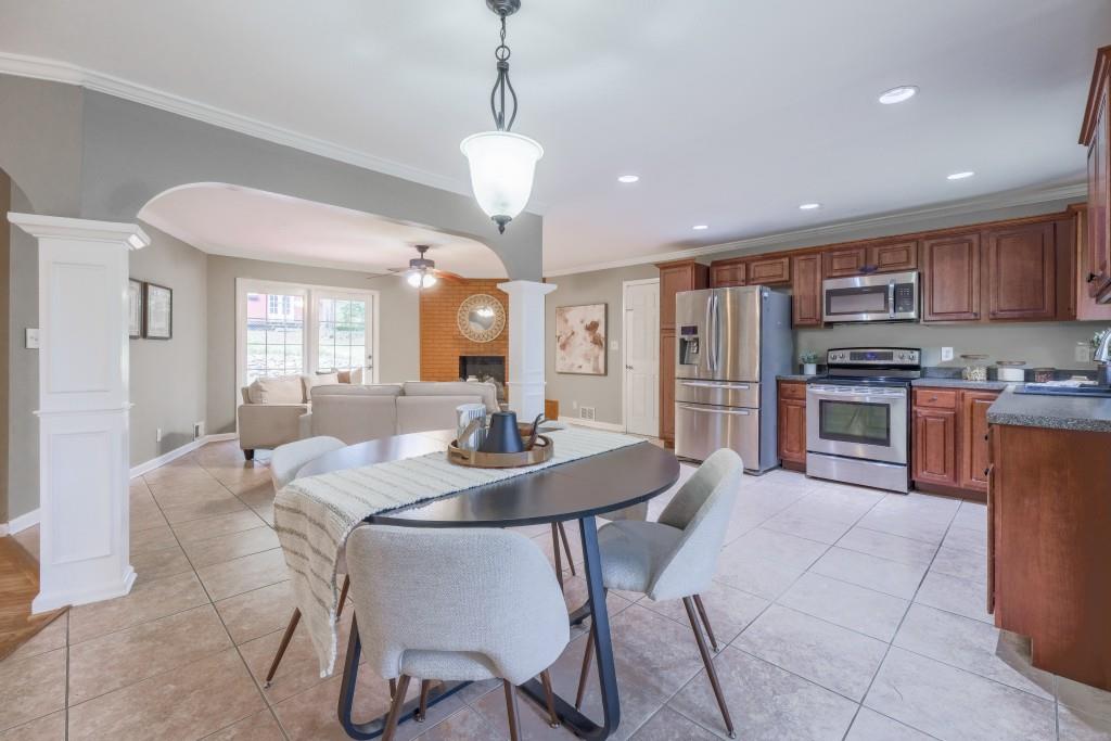 2279 Parkview Circle