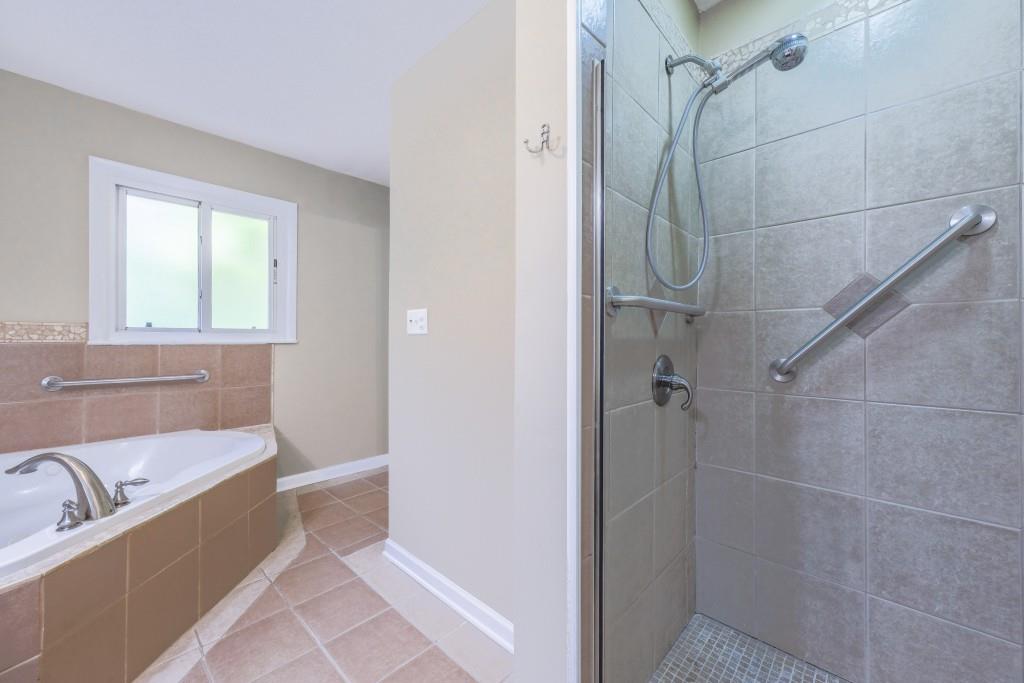 2279 Parkview Circle, College Park, Georgia image 21