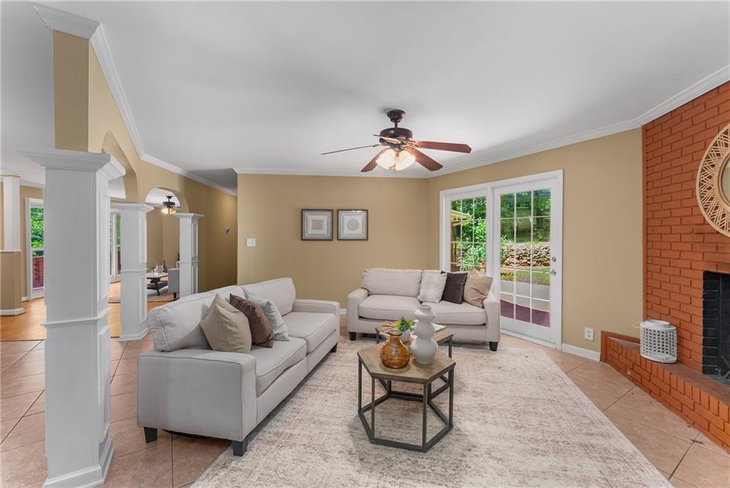 2279 Parkview Circle