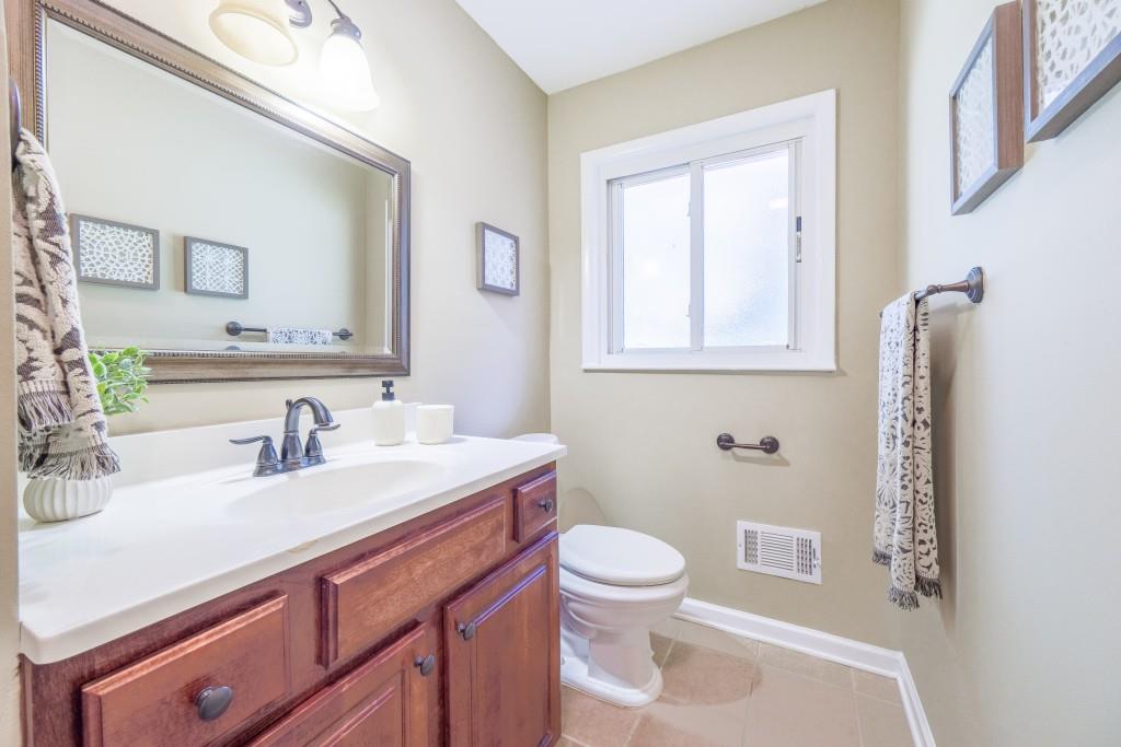 2279 Parkview Circle, College Park, Georgia image 27
