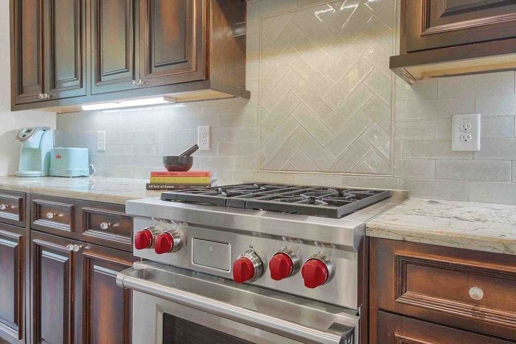 3663 Brookhaven Manor Crossing NE