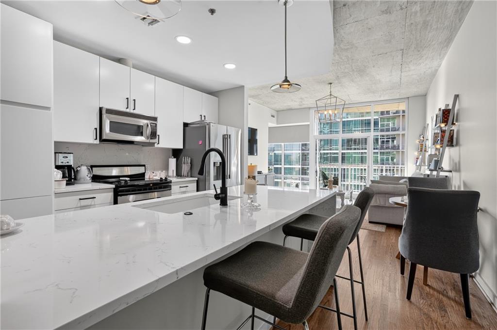 943 Peachtree Street NE 1602