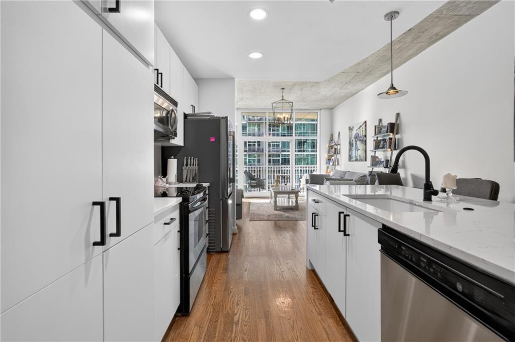 943 Peachtree Street NE 1602