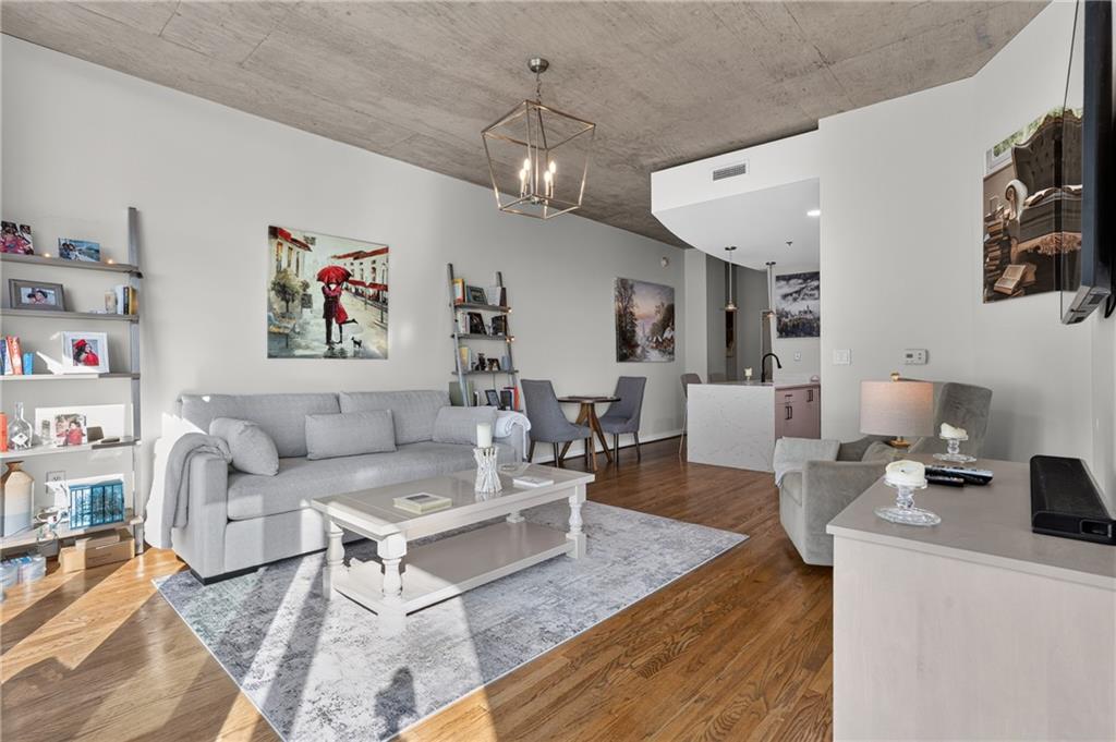 943 Peachtree Street NE 1602